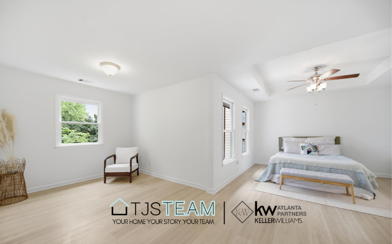 Tina Jingru Sui, Realtor 4