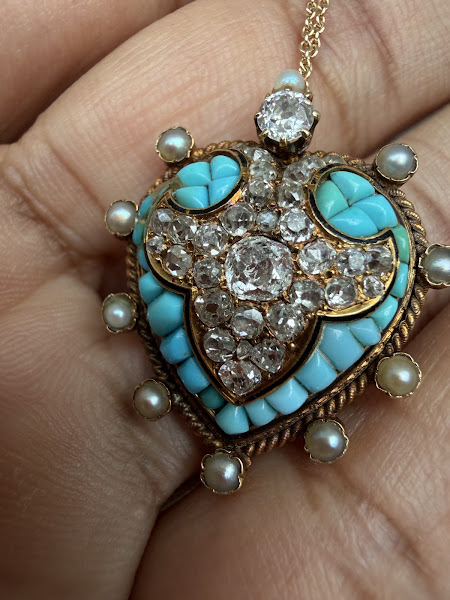 Peach Vintage Jewelry and Pawn 3