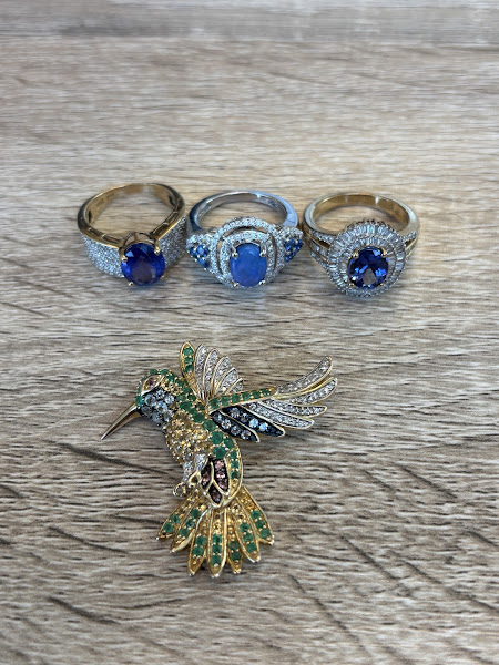 Peach Vintage Jewelry and Pawn 5