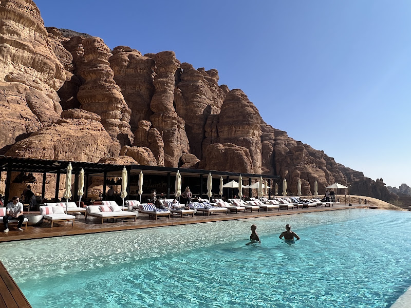 SmartBird World Travel | SB World Luxe Travel 4