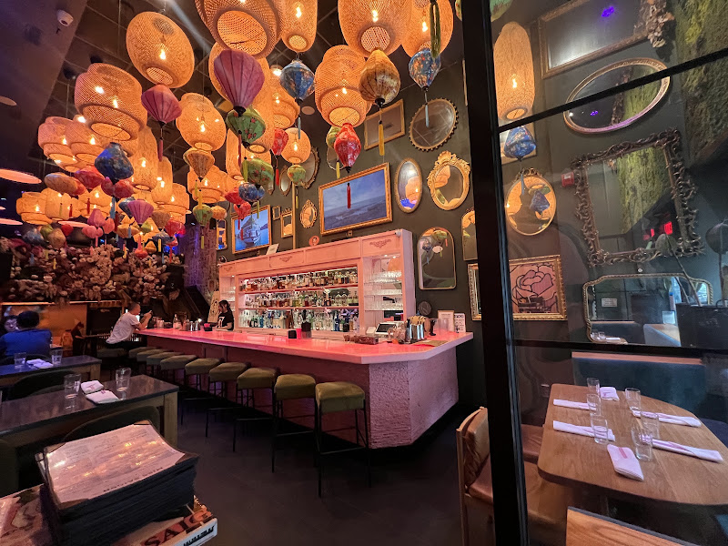 Miss Saigon Vietnamese Restaurant & Lounge 2