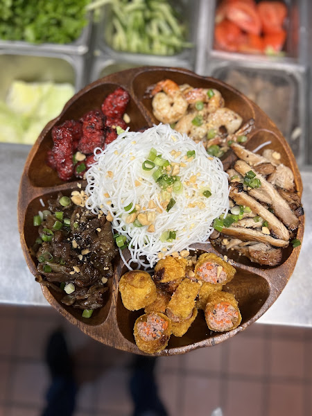 Pho & Cafe Anh Hong 4