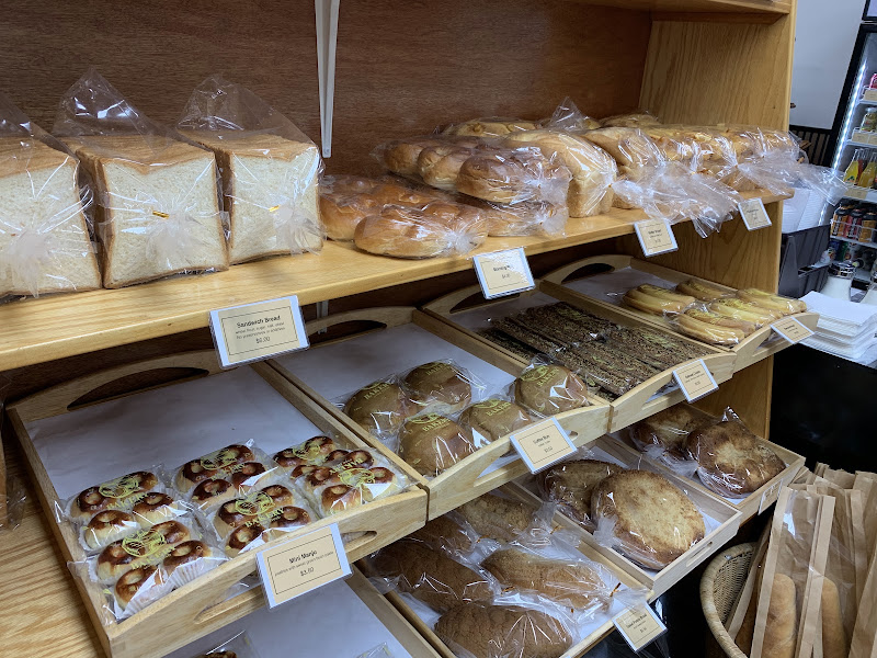 Paris Bakery and Deli 4