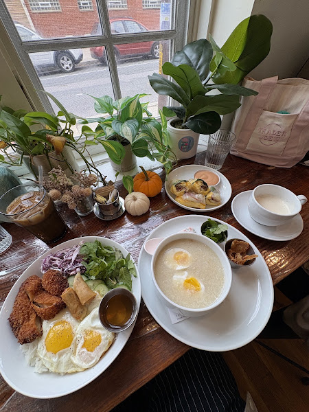 The Breakfast Den 5