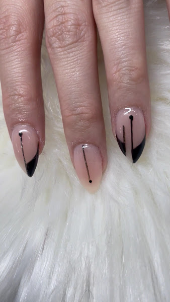 Queen Nails & Spa 3