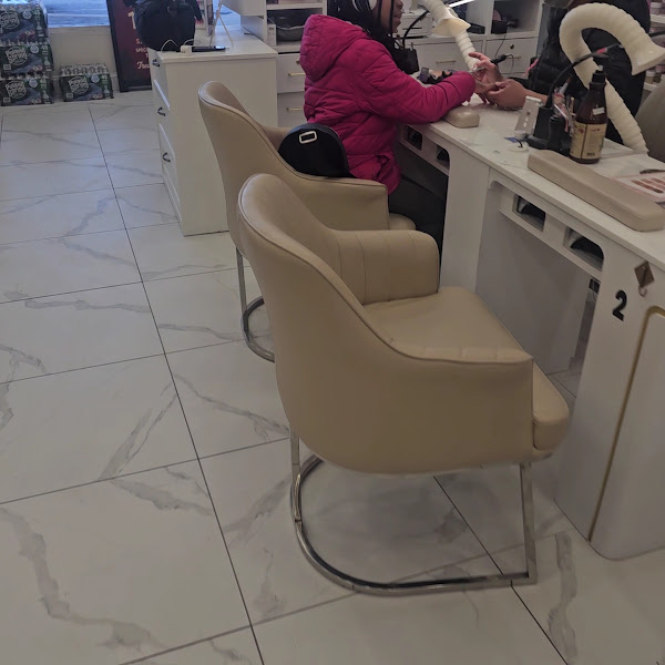 Mai Lashes & Nail Spa 2