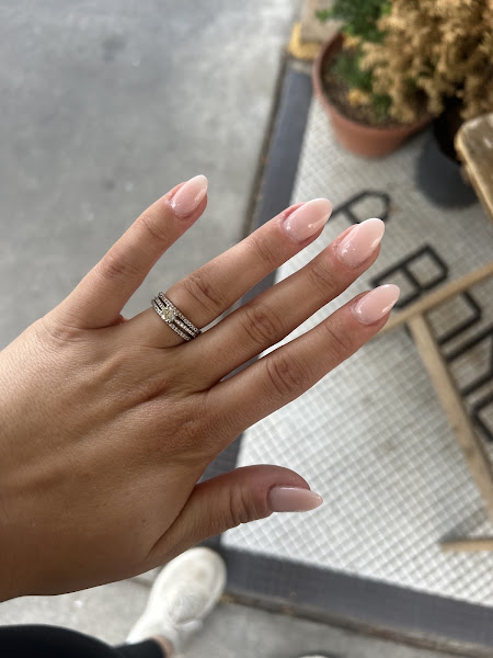 H. L. Nail Salon