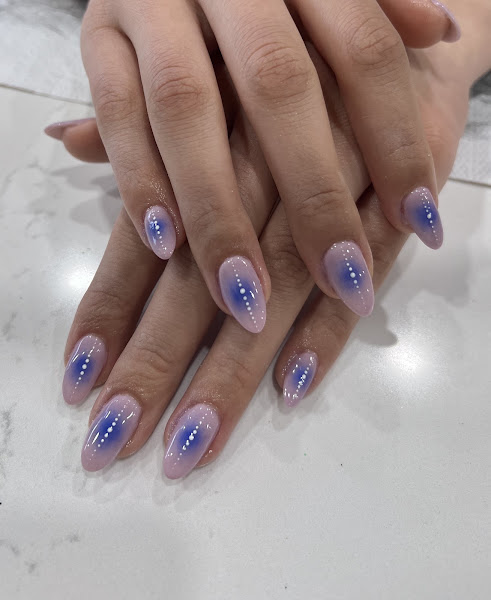 Talon Nail Bar 2