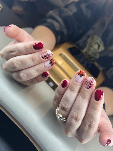 Aura nail spa 4