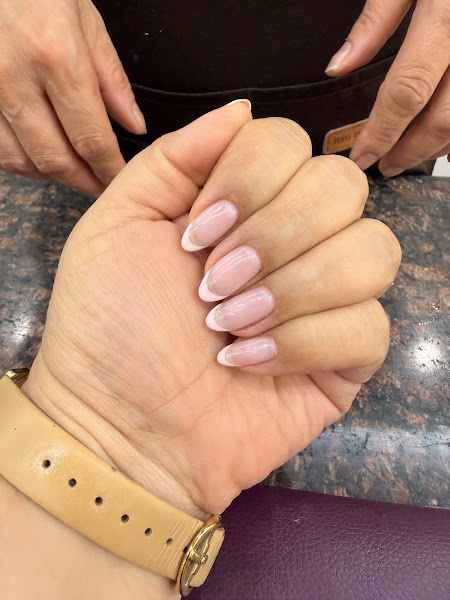 Y Genesis 2 nail salon