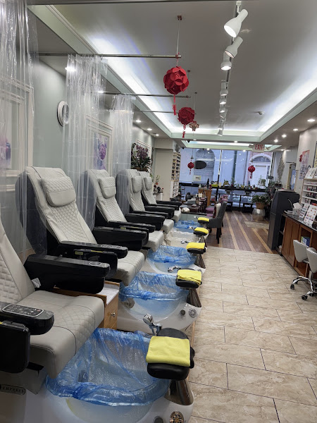 Y Genesis 2 nail salon 4