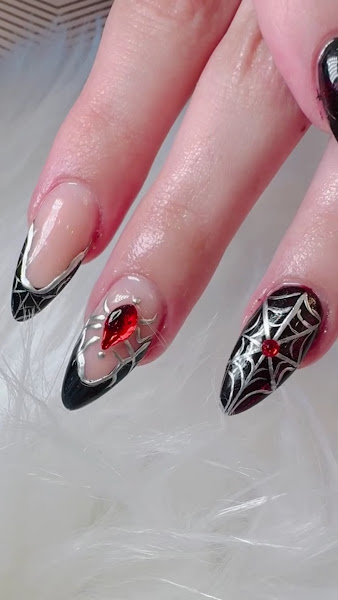 Slay Nails & Spa 3