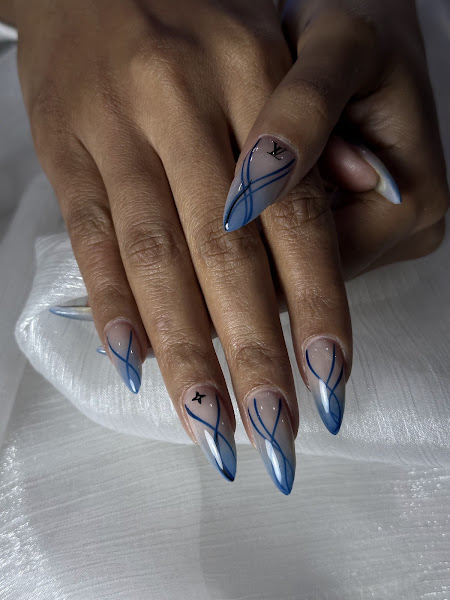 DLuxe Nails 5