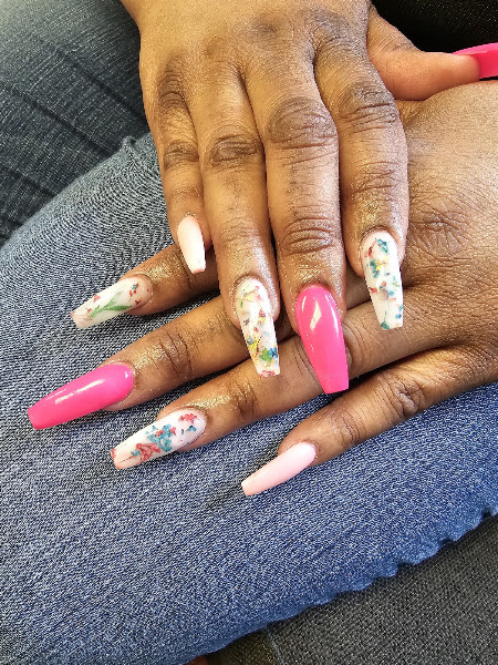 Luxxe Nail Spa LLC 2