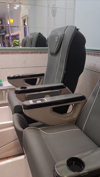 Top Nails Salon 3