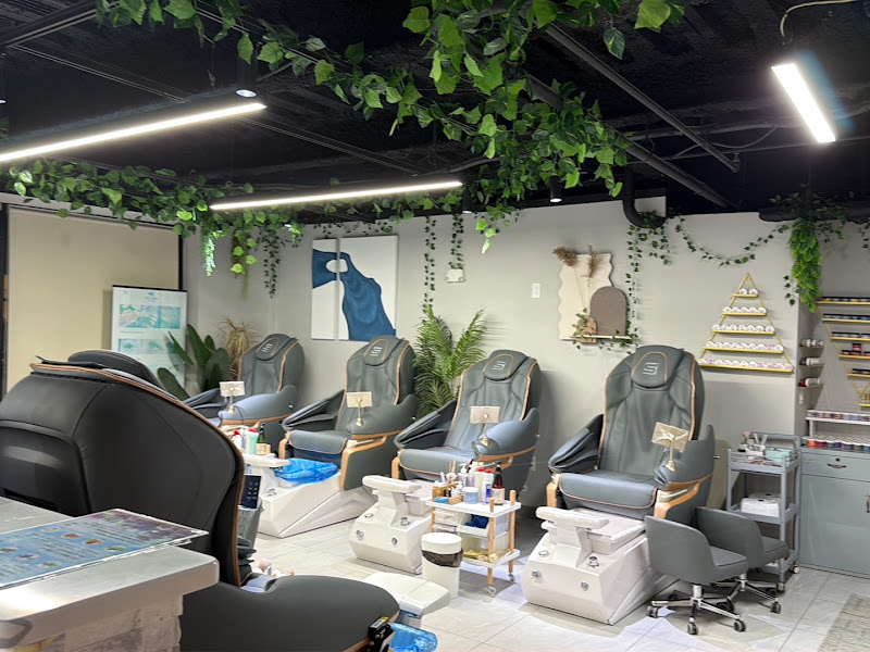 The C Room nails & spa 4