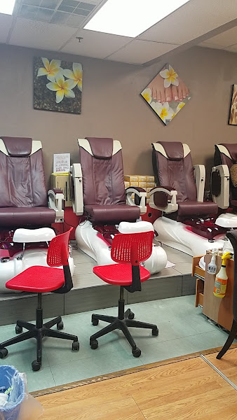 Tip Top Nail Salon 4