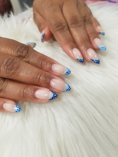 Flare Nail Studio at Phenix Salon Suites 4