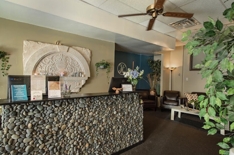 Hot Hands Massage & Facial Spa 3