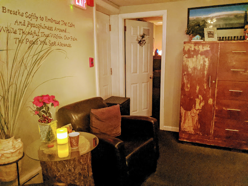 Hot Hands Massage & Facial Spa 4