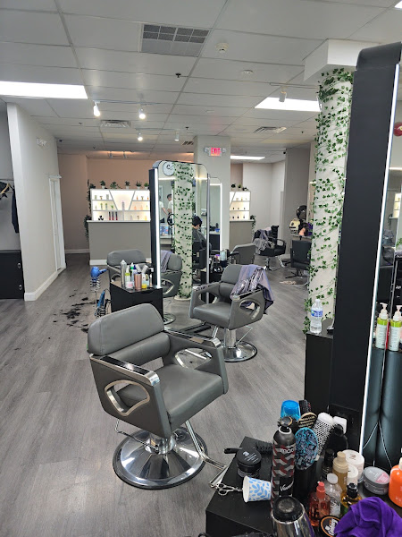 AM Salon 4