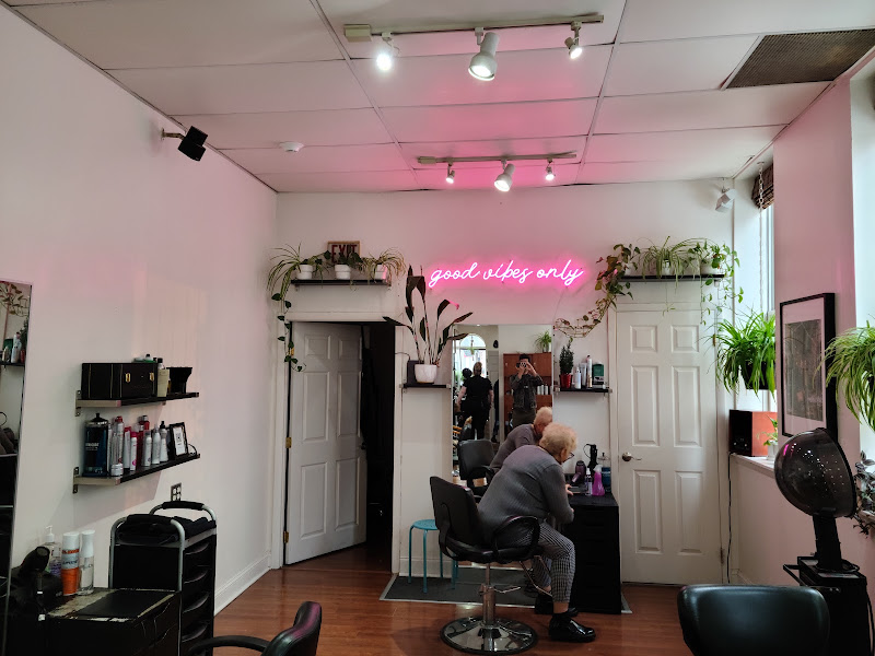 charlie salon 5