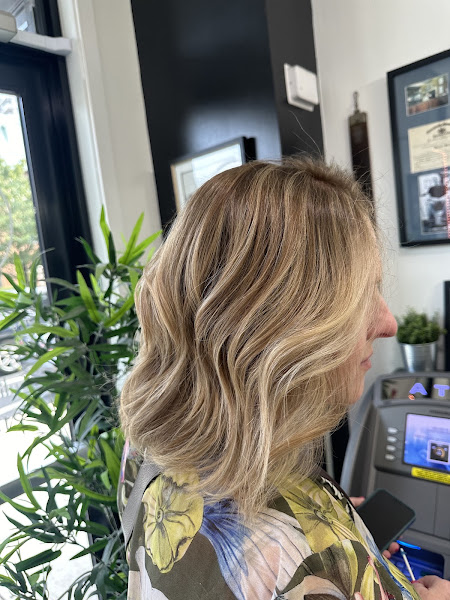 Sulimay Salon & Barber Studio (Fairmount/Museum District) 5