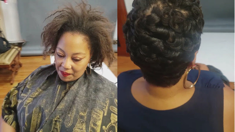 Divine Creations Unisex Salon 5