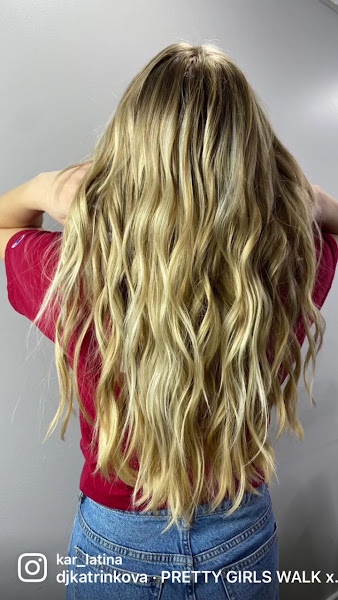 Ava Karl Salon 3