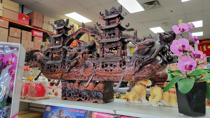 Vinh Hung Gift Shop 3