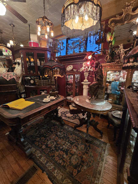Anastacia's Antiques 4