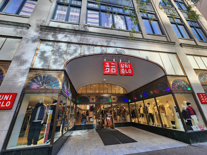 UNIQLO Chestnut Street