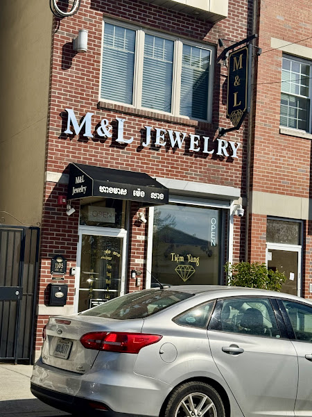 M & L Jewelry 3
