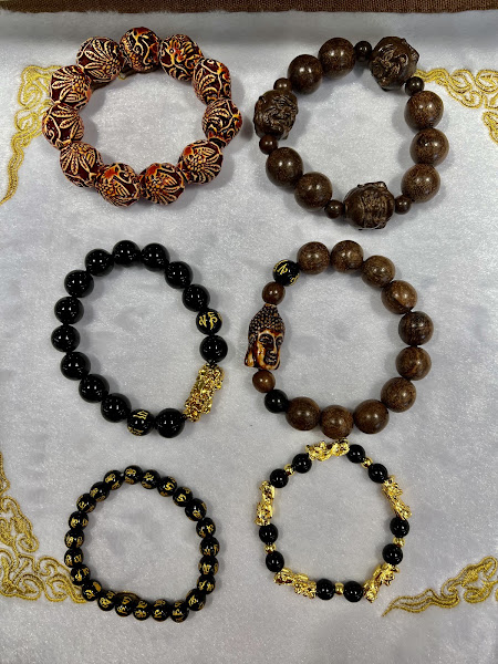 Jade & Art Jewelry Gift Shop 5