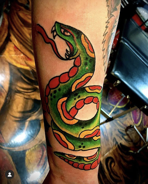 Floating World Tattoos and Body Piercing 5