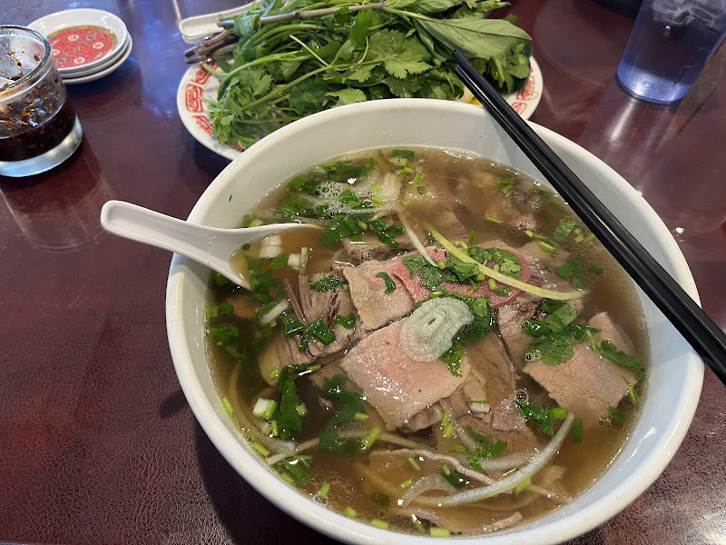 Thái Bảo Vietnamese Restaurant 4