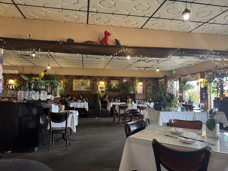 GOLDEN SAIGON Restaurant 2