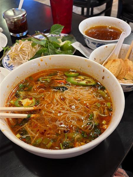 Tony Pho Vietnamese Restaurant Noodle soup and Grill 5