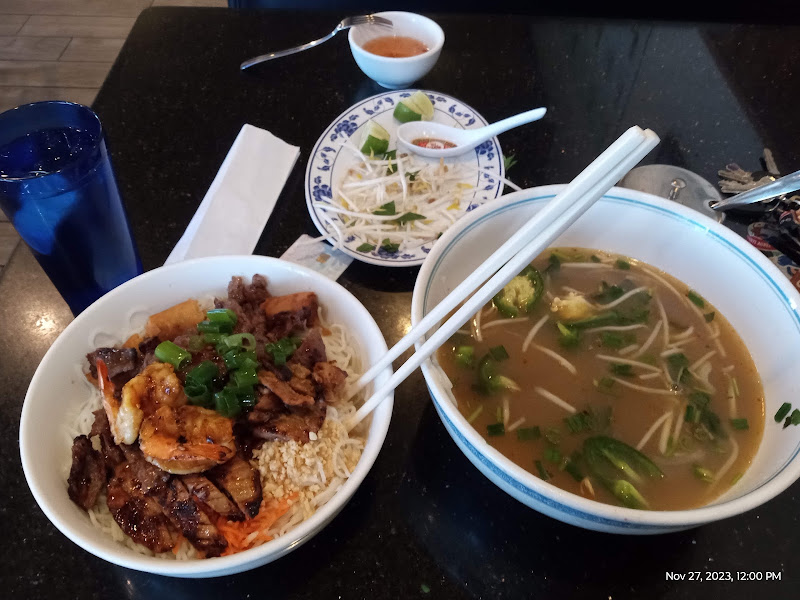 Phở 96 Vietnamese Restaurant 4