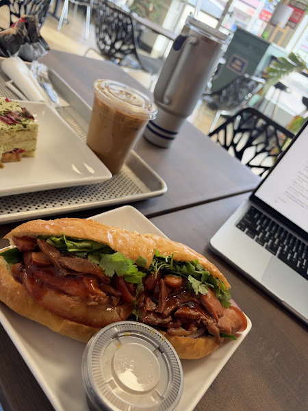 Golden Banh Mi 4