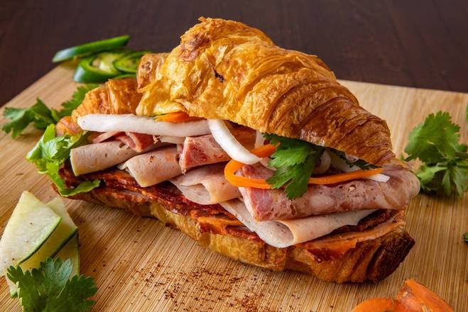 Paris Banh Mi Cafe Bakery Aurora 5