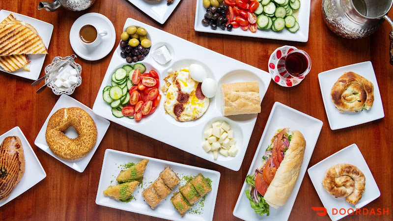 Istanbul Café and Bakery 4
