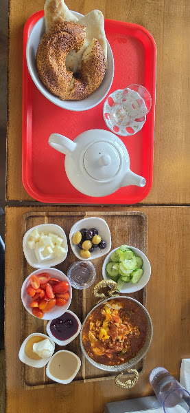 Istanbul Café and Bakery 5