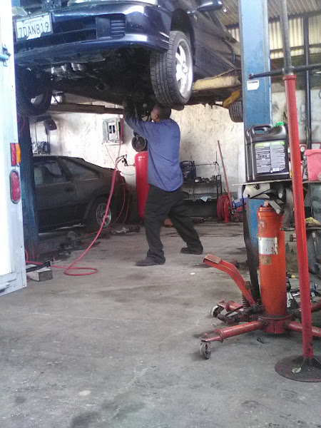 Villa's Auto Center General Mechanic