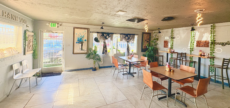 Royal Taw Win Thai & Burmese Restaurant 2