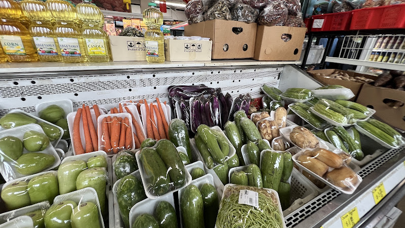 Ben Thanh Asian Market 4