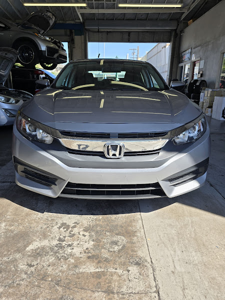 WESTERN AUTO SERVICE INC Honda / Acura Specialists 2