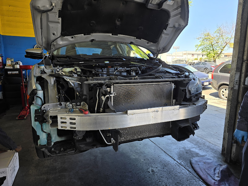WESTERN AUTO SERVICE INC Honda / Acura Specialists 3