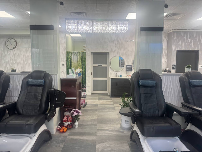 V Nails & Beauty 4