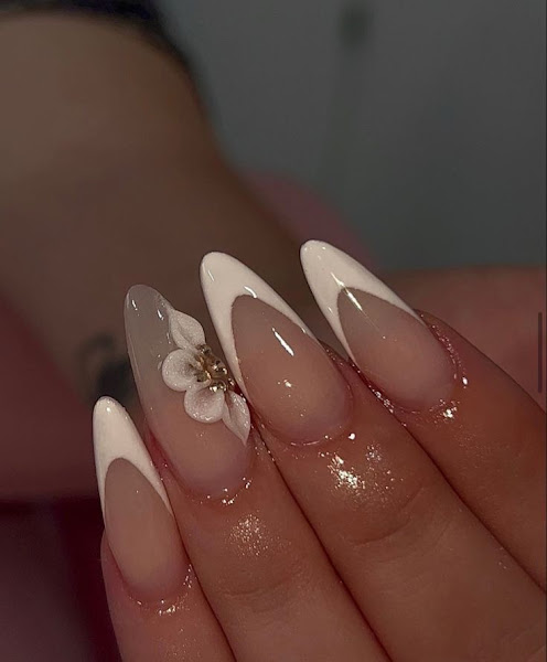Blue Sky Nails & Lash DU 4